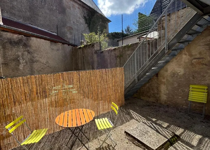 아파트 Au Centre-ville Avec Cour *